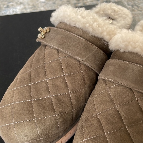 Authentic CHANEL 21A Quilted Suede Cork Shearling Mule / Clog Green/ Taupe SZ.37 - Picture 12 of 15